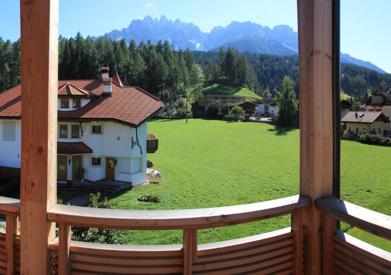 Garni - Hotel Am Burghuegel San Candido Extérieur photo